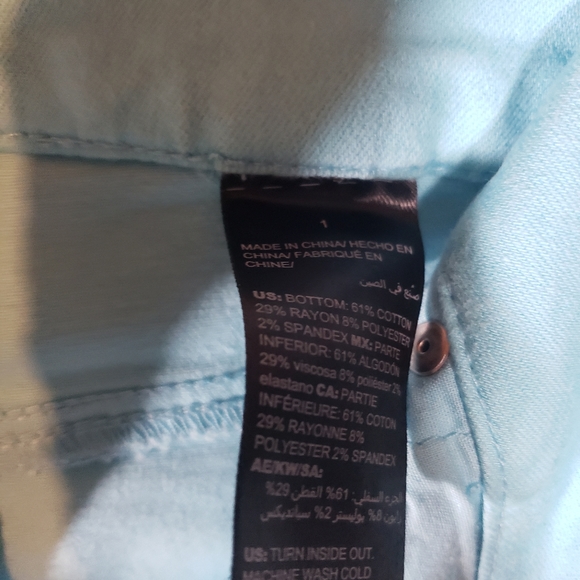 Chicos the so slimming girlfriend crop chicos size 1 = 8 medium - Picture 2 of 7